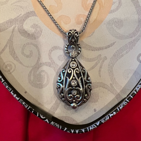 Vintage Brighton set of matching necklace and earrings - Picture 2 of 14